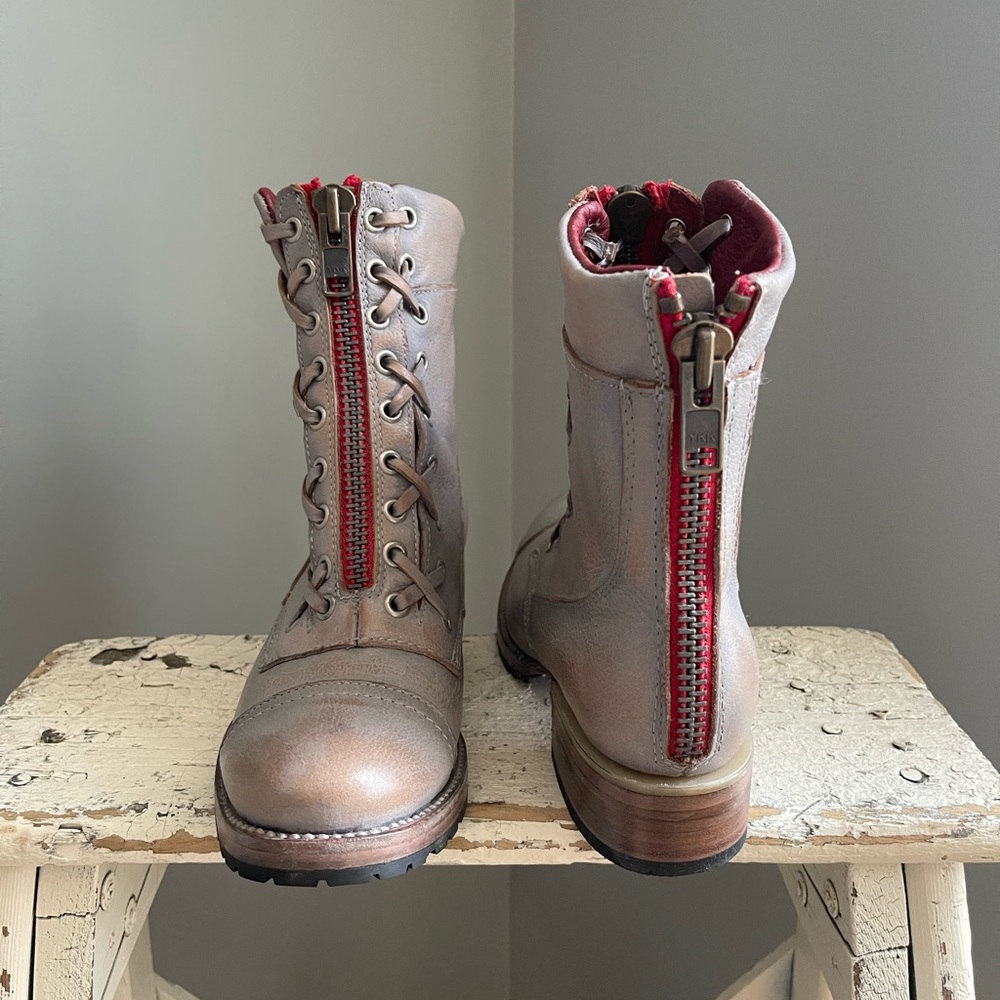 Freebird Liver Pool Boots - new never worn!